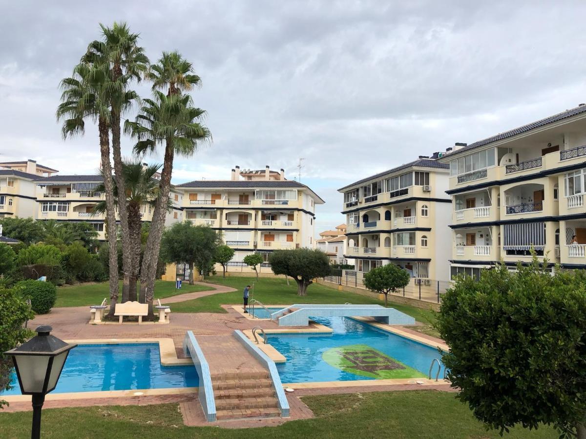 Martas Apartment La Mata  Ngoại thất bức ảnh