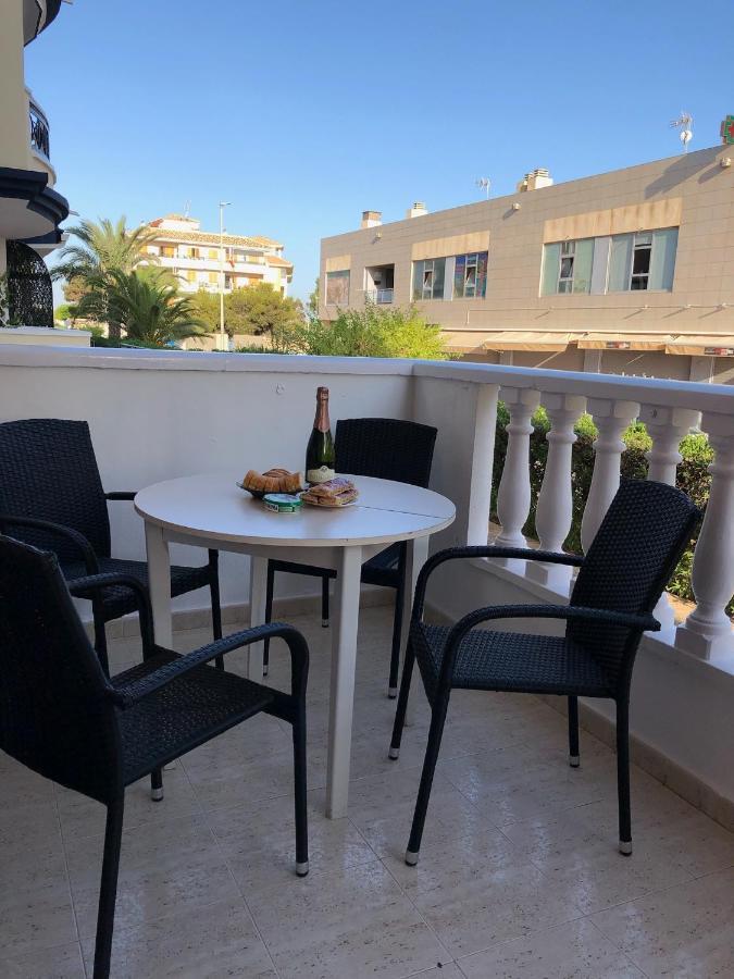Martas Apartment La Mata  Ngoại thất bức ảnh
