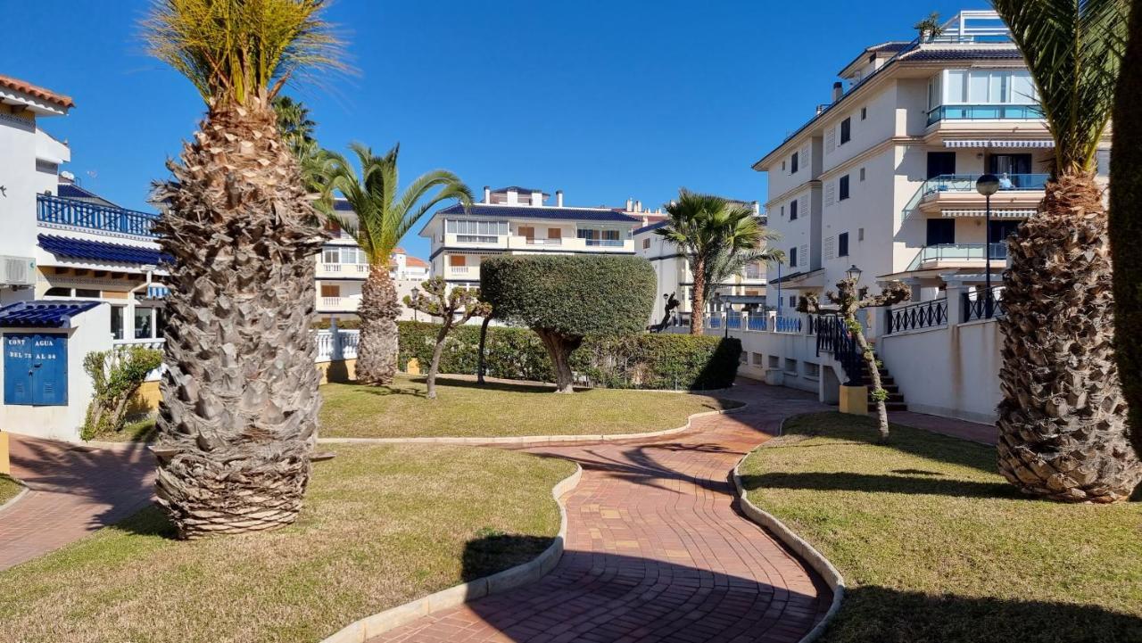Martas Apartment La Mata  Ngoại thất bức ảnh